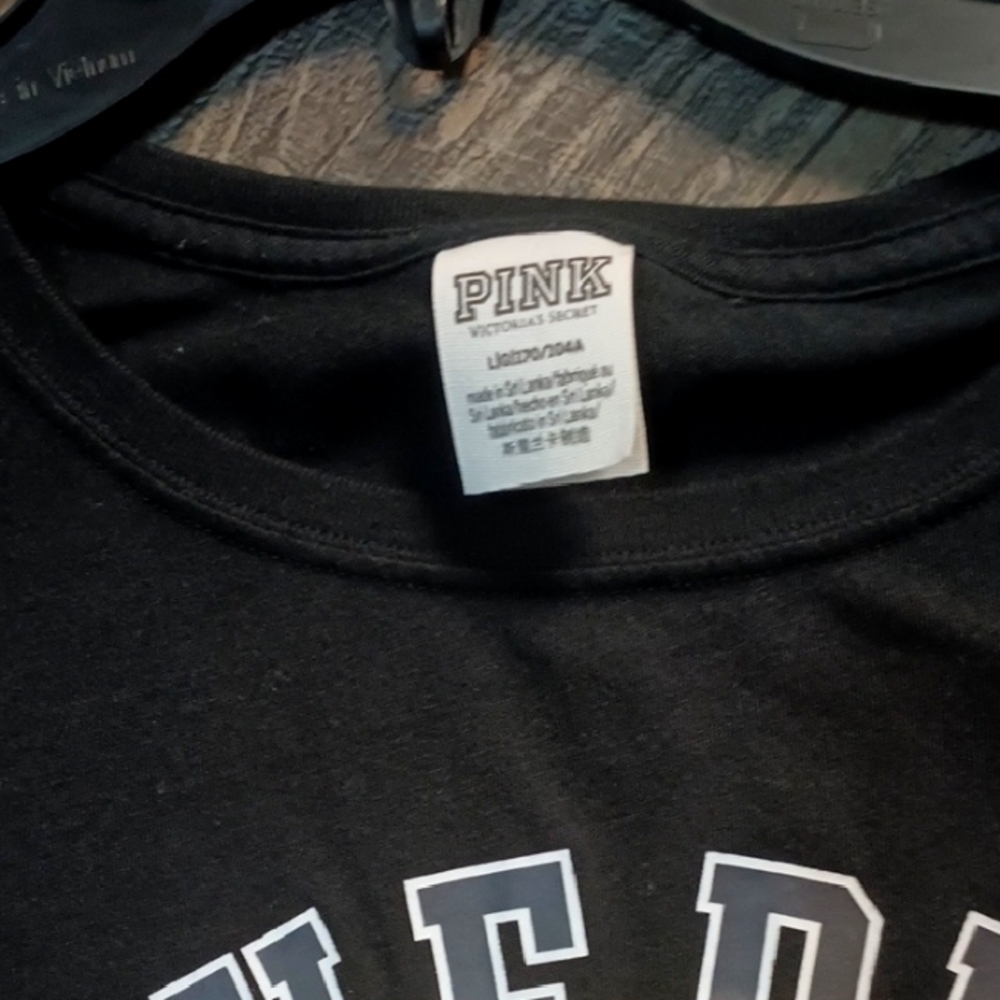 Women's VS PINK Limited Edition Bling Perfect Crew Tee ps - Picture 2 of 3
